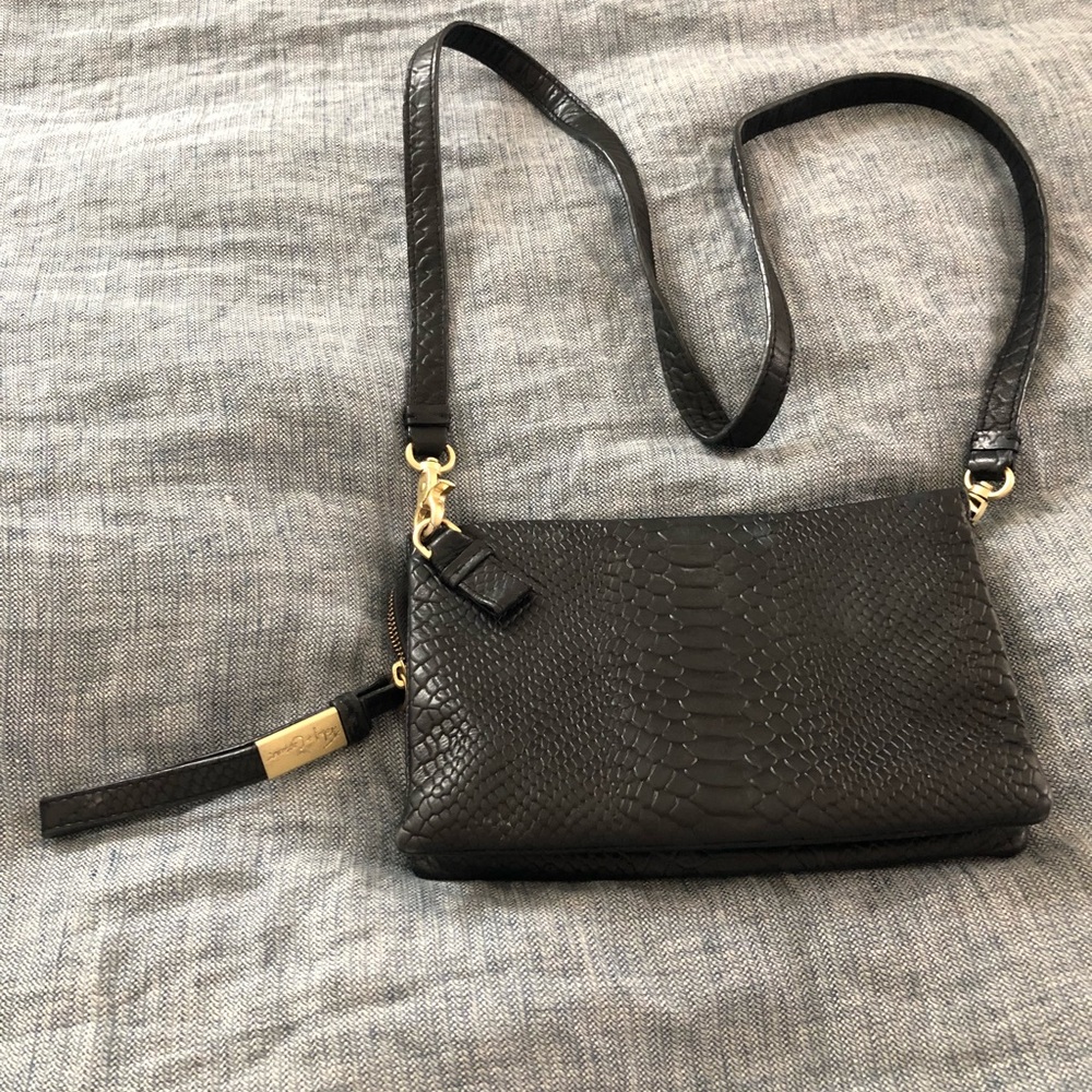 Folly & Corina super crossbody bag w/ wristlet